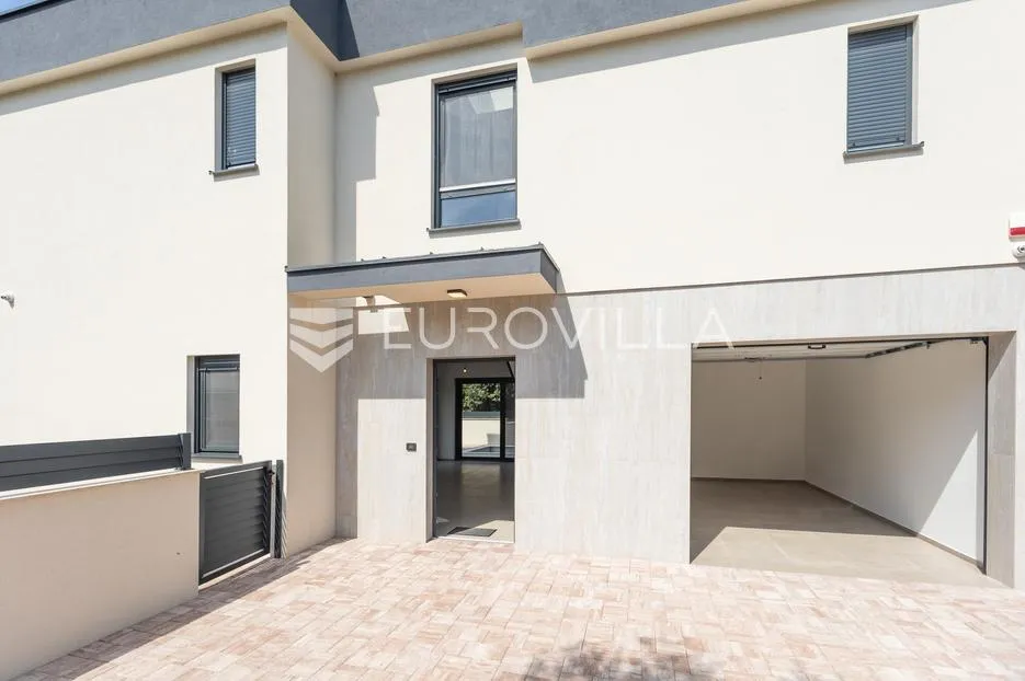 medulin, kvalitetna i moderna duplex kuća b, s grijanim bazenom 30 m² i garažom, 146 m² - slika 28