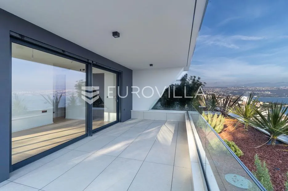 opatija, dvoetažni, četverosobni stan s pogledom na cijeli kvarner, 212,71 m² - slika 10