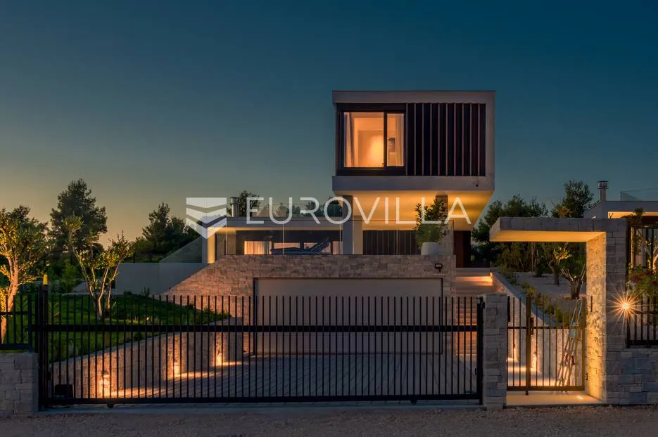 primošten luksuzna vila s bazenom - slika 16