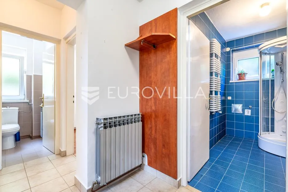 zagreb, jandrićeva, trosoban stan sa 2 balkona, garažom, parking mjestom i vrtom, 80 m² - slika 7