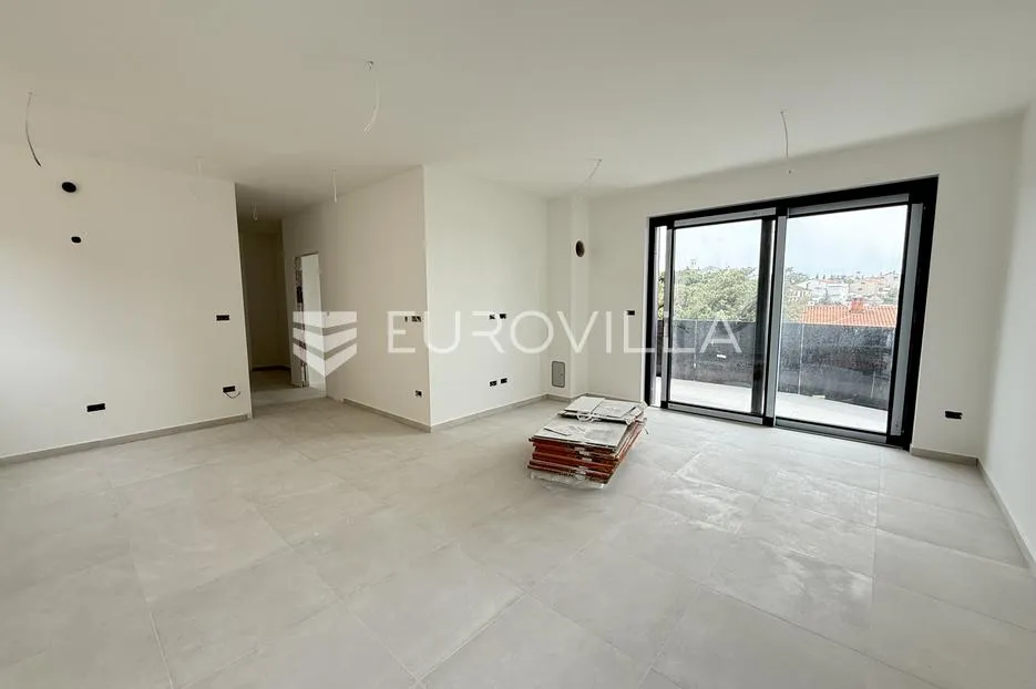 pula, pješčana uvala, četverosobni stan novogradnje 1. kat, 95.50 m², 450 m od mora - slika 2