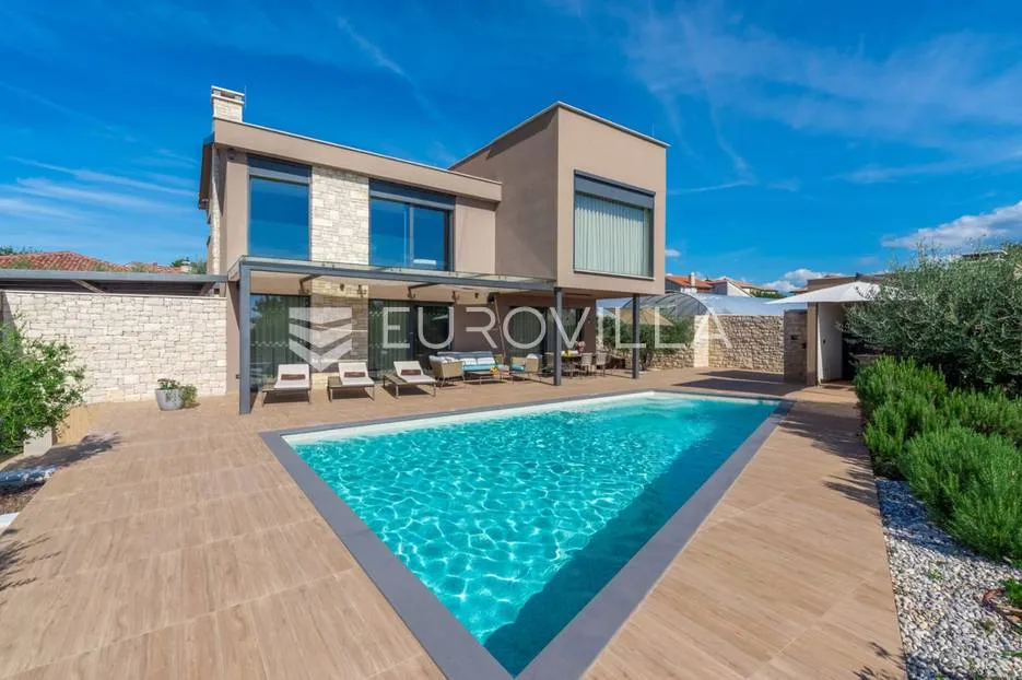 istra, umag, prekrasna vila s bazenom, 156 m² - slika 1