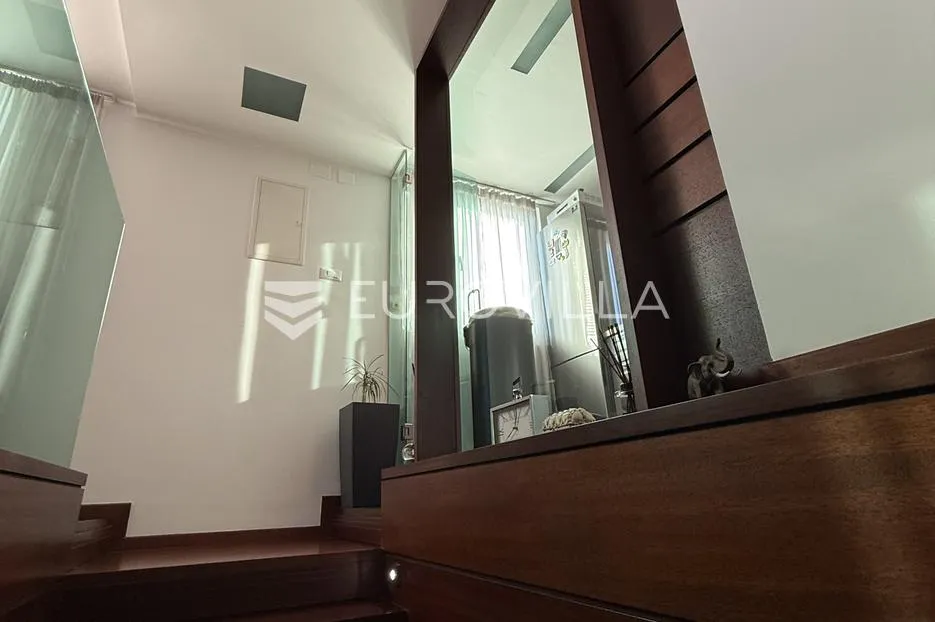 zadar, borik dizajnerski moderno uređen trosoban stan na prvom katu 96 m² - slika 29