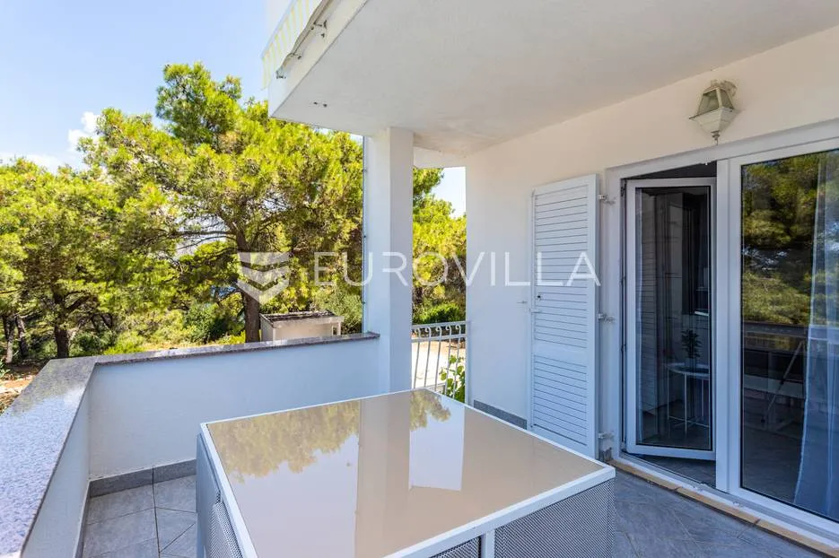 čiovo, okrug donji, apartmanska vila s bazenom - slika 31