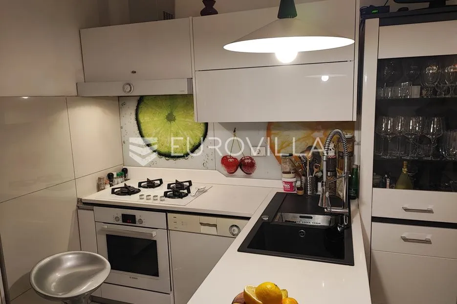 zagreb, donji grad, odličan trosoban stan 113,29 m² - slika 13
