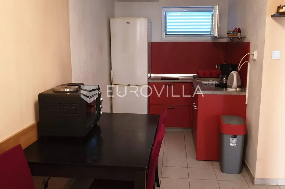 nin, ždrijac, prekrasna apartmanska vila, prvi red do mora - slika 13