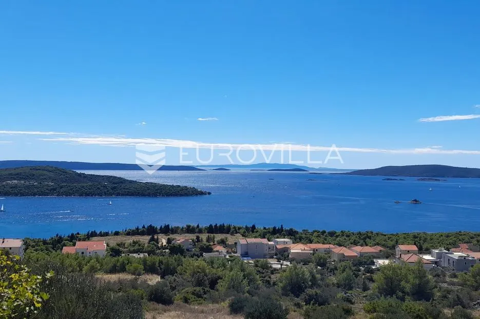 Trogir, Seget, građevinsko zemljište s pogledom, 740 m² - Seget Donji, Seget