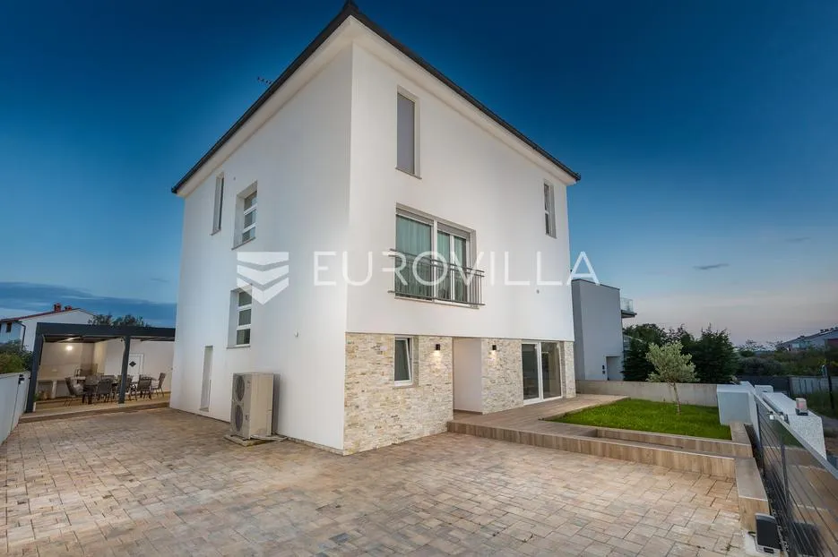 istra, fažana elegantna samostojeća vila s pogledom na brijune - slika 124