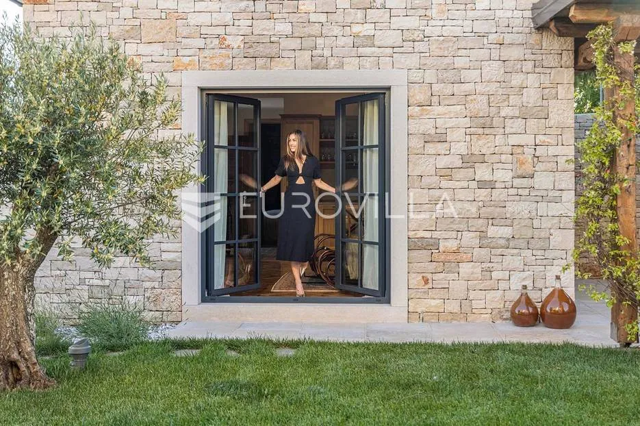 istra, kanfanar, komplex prekrasnih kamenih kuća 1561 m2 na velikoj okućnici - slika 49