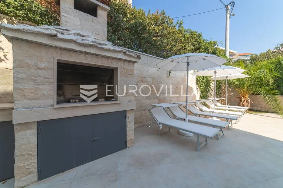 trogir, luksuzna vila s bazenom, nkp 368 m2 - slika 7