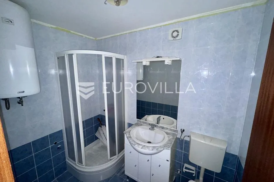 otok krk, njivice, četverosoban stan 79 m², terasa s pogledom na more - slika 6