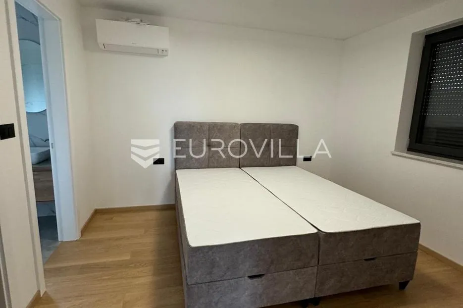 opatija, pobri, troetažni stan u novogradnji 269,38 m² - slika 11