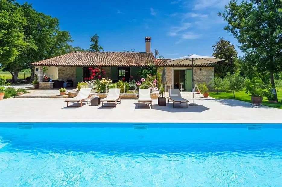 istra, bale, vila s bazenom na imanju od 30.000 m2 u osami - slika 3