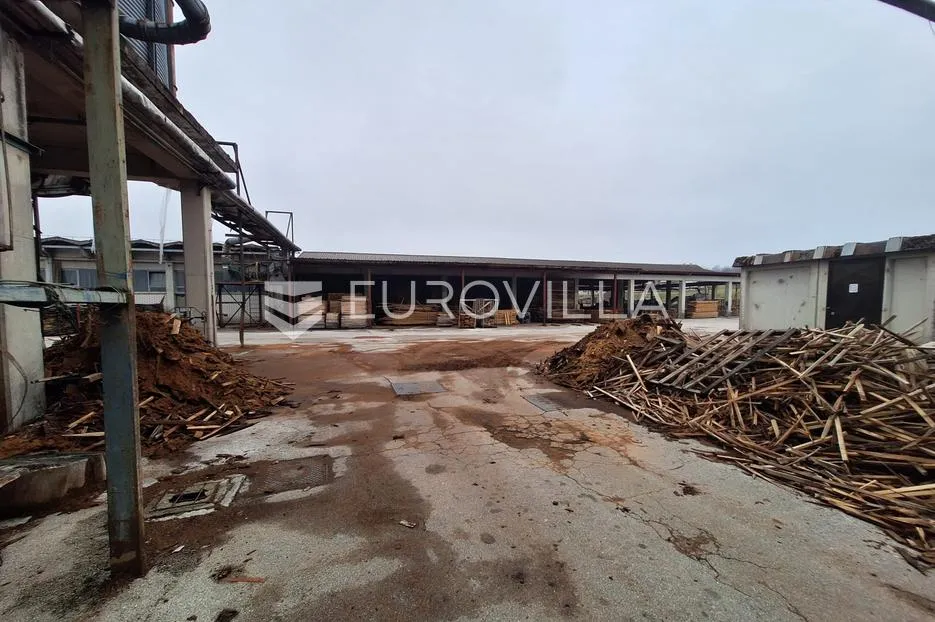 vojnić, proizvodna hala i skladište 9000 m² na parceli od 25000 m², višenamjenska mogućnost - slika 3