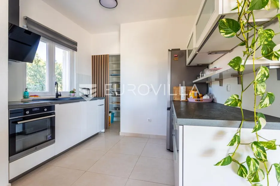 kaštel novi, rudine, trosoban stan površine 112 m² s pogledom na more - slika 5
