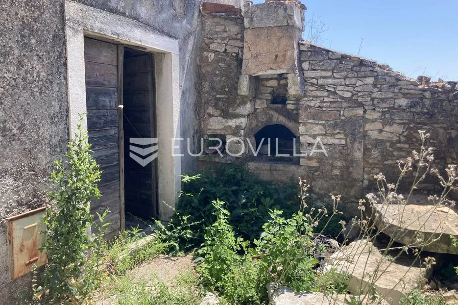 istra, puntera, kamena kuća za adaptaciju s predivnim pogledom na otok cres prilika - slika 5