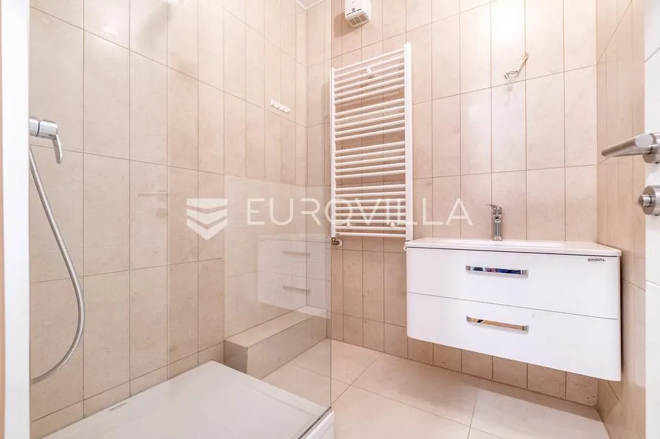 zagreb, odra, dvoetažni četverosoban stan s vrtom i 2 parkirna mjesta, 120 m² - slika 10