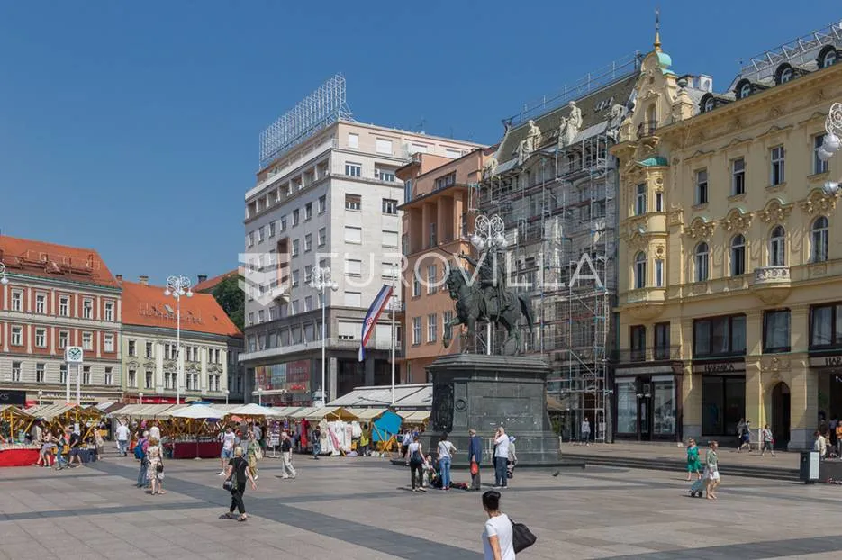 strogi centar, pješačka zona, garsonijera 33 m², 4. kat, lift, parking - slika 7