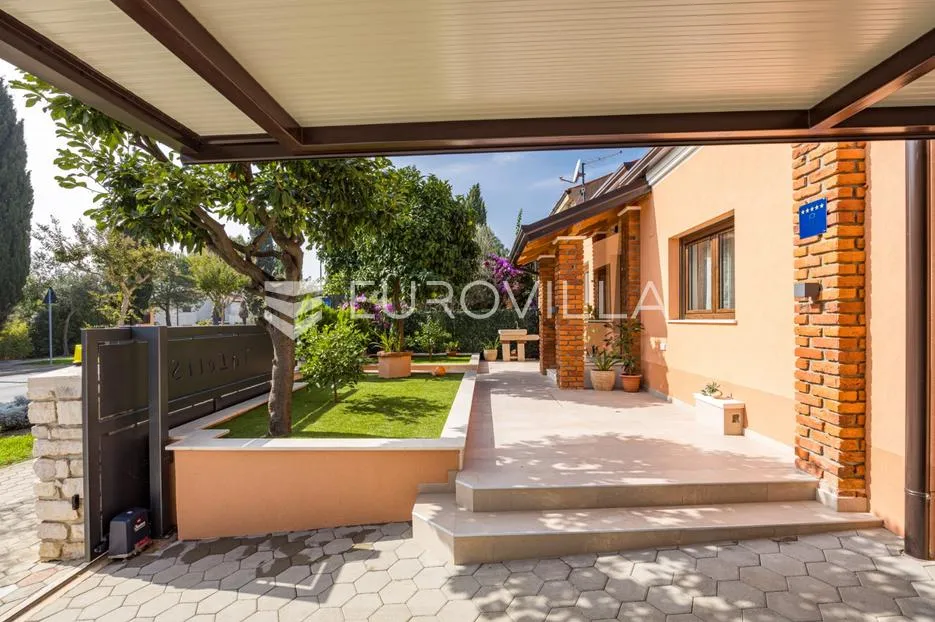 istra, rovinj, atraktivna kuća 170m2 s bazenom u neposrednoj blizini centra - slika 31