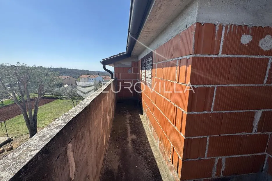 istra, rovinjsko selo, dva stana u roh bau fazi i okućnica 591 m² - slika 7