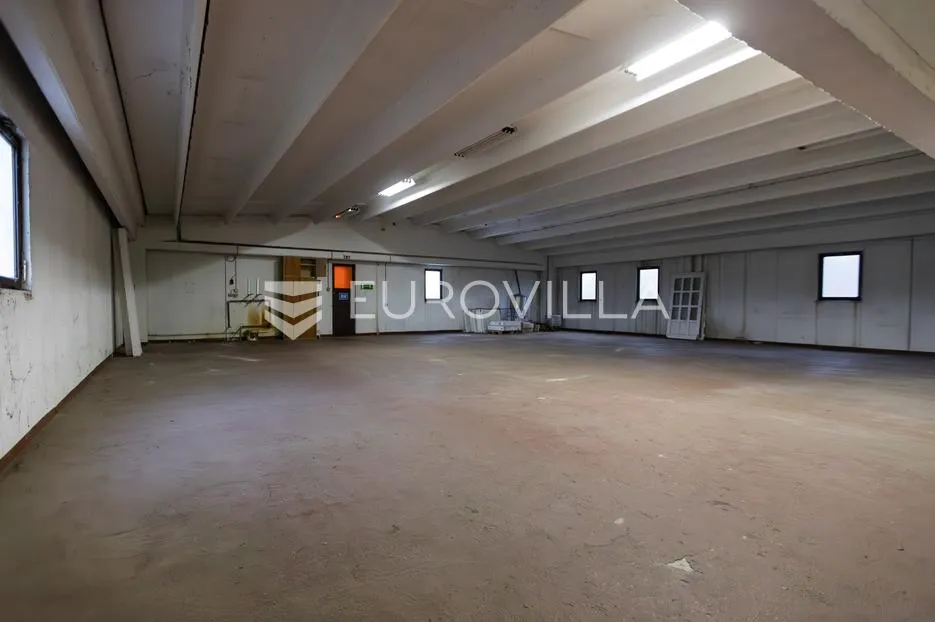 kukuljanovo, industrijski kompleks s dvije hale, zemljište 4,435 m² - slika 21