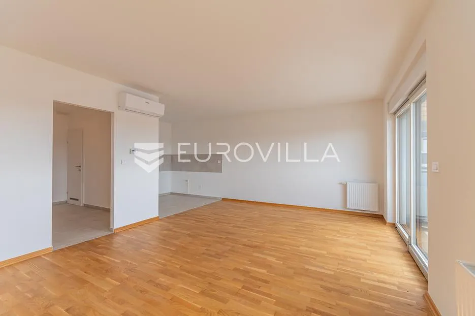Varaždin, Grabanice četverosoban stan površine 98,61 m²