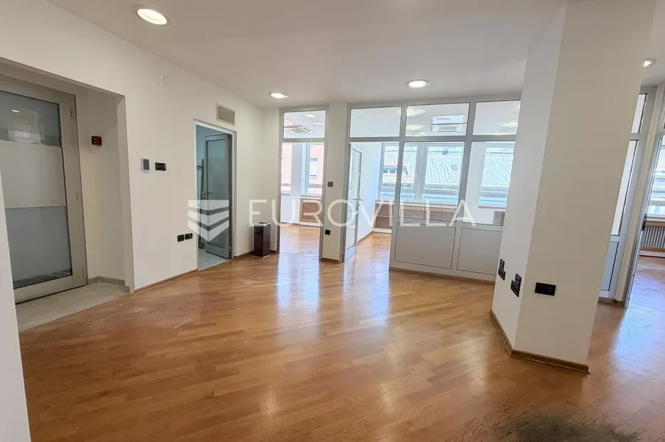 rijeka, brajda, prostran uredski prostor u srcu grada s 6 kancelarija 107 m² - slika 5