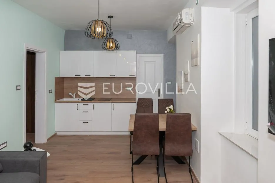 rijeka, centar, peterosoban stan 97 m² s dvije odvojene stambene jedinice - slika 14