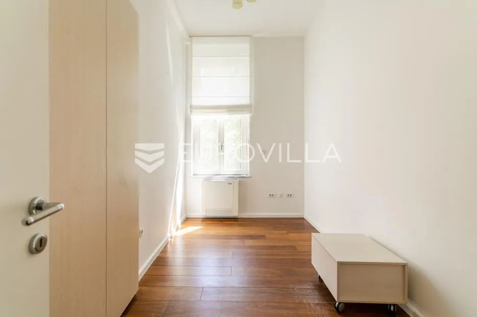 zagreb, zrinjevac luksuzan namješten višesoban stan 220 m², prvi kat - slika 12