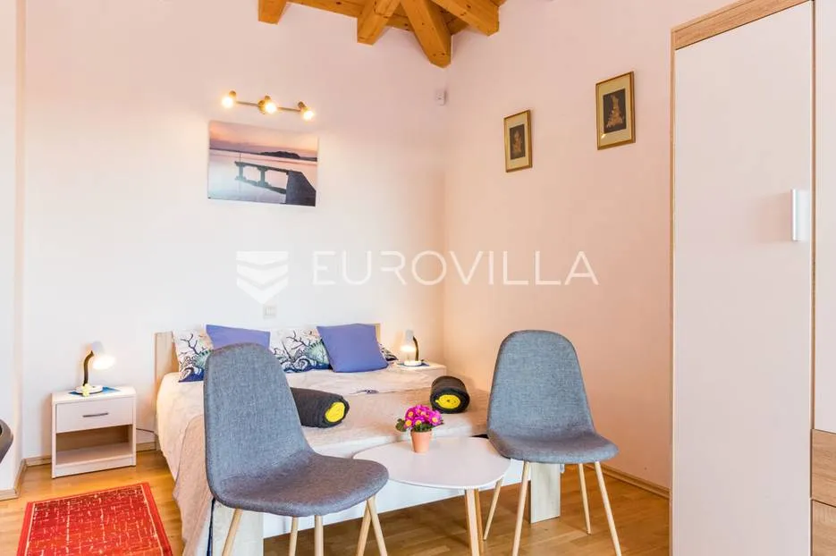 medulin, luksuzna vila s bazenom i velikom uređenom okućnicom 1050 m2, 300 m od plaže - slika 17