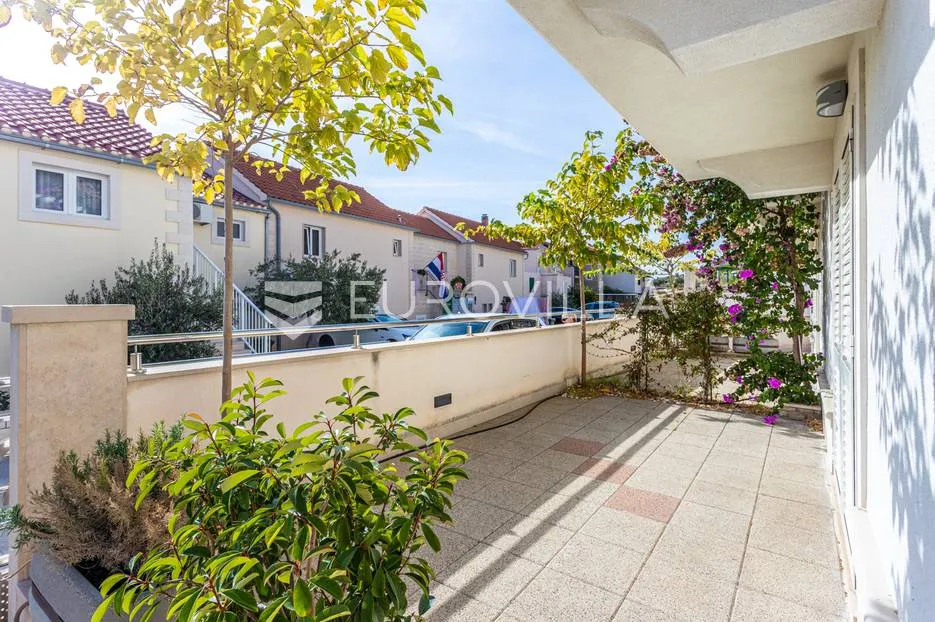 brač, bol, samostojeća apartmanska kuća s pogledom na more - slika 23