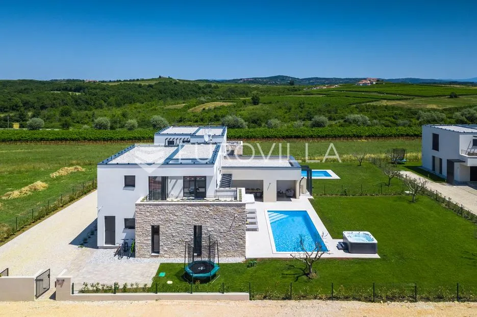 istra, brtonigla, moderna vila s bazenom i jacuzzijem - slika 57