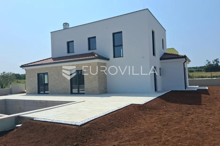 istra, poreč, prekrasna kuća s kamenim detaljima - slika 1