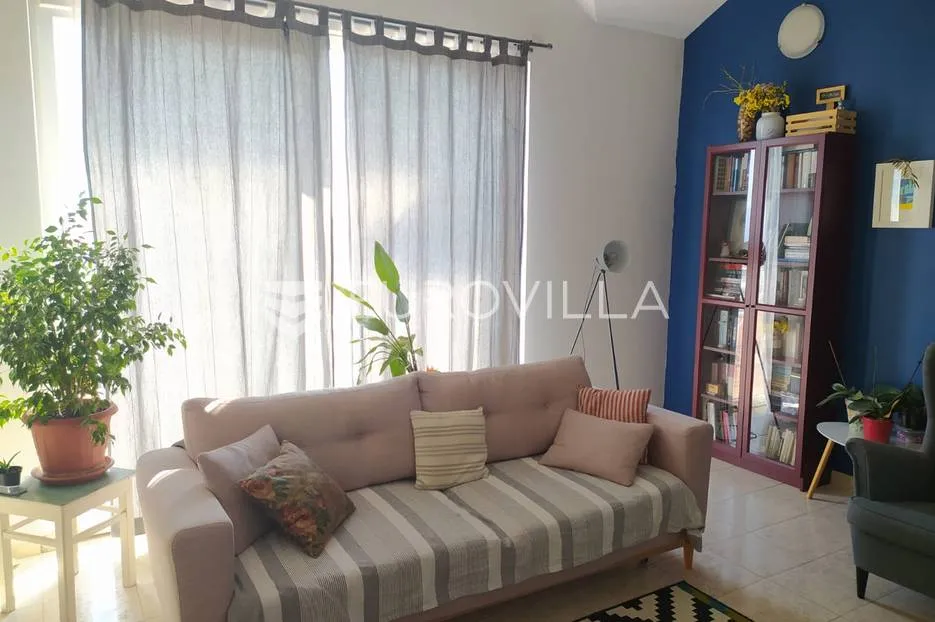 split, kuća s pet modernih stanova - slika 8