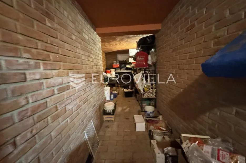 đakovo, centar, luksuzna kuća 470 m2 na izuzetnoj lokaciji - slika 40