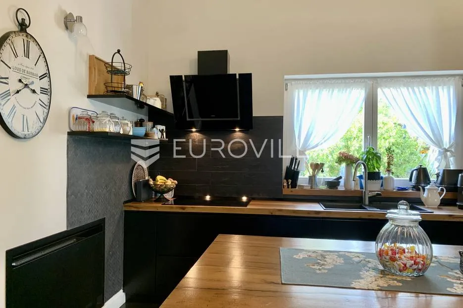 grožnjan, luksuzna vila s prekrasnim pogledom - slika 34