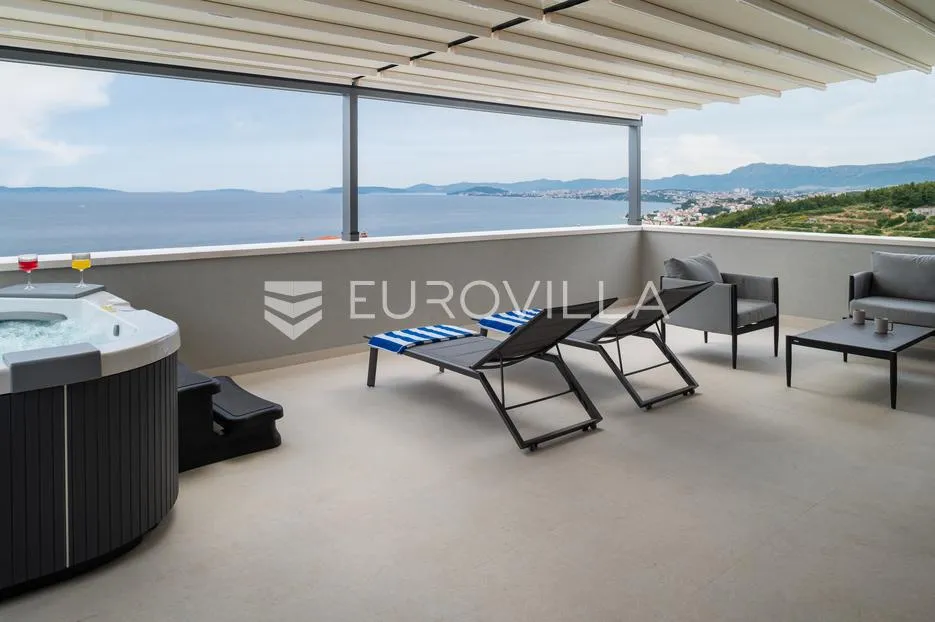 split, podstrana, urbana vila s bazenom, saunom, jacuzzijem i garažom - slika 19