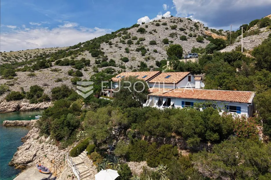 jablanac, prvi red do mora, mediteranska oaza s bazenom u parku prirode velebit - slika 27