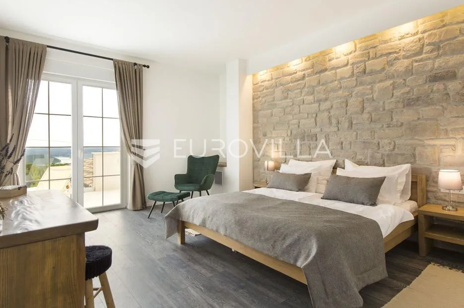 istra, labin, prekrasna vila s pogledom na more prepuna sadržaja - slika 11