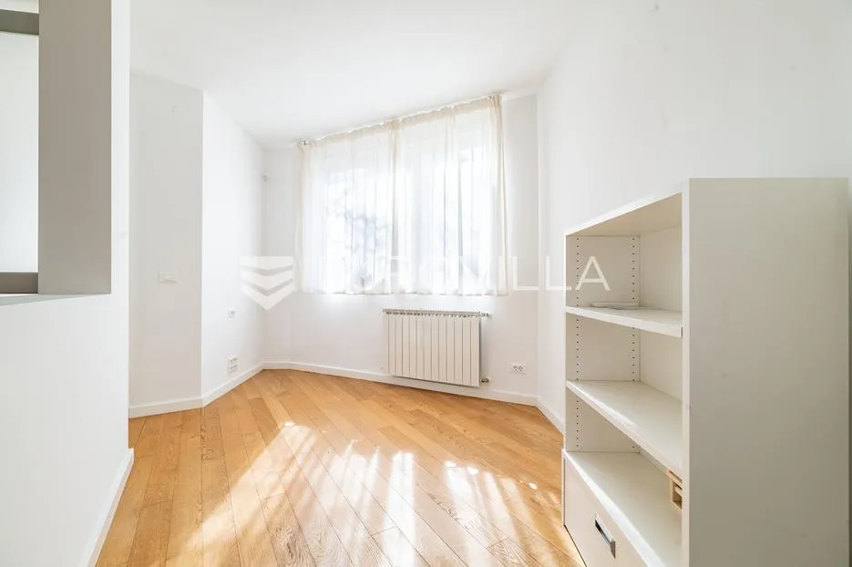 zagreb, maksimir, komforan šesterosoban stan/poslovni prostor 160 m² - slika 11