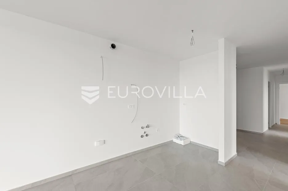 istra, novigrad, stan s 2 spavaće sobe s vrtom u prizemlju 115 m², parkirno mjesto - slika 10