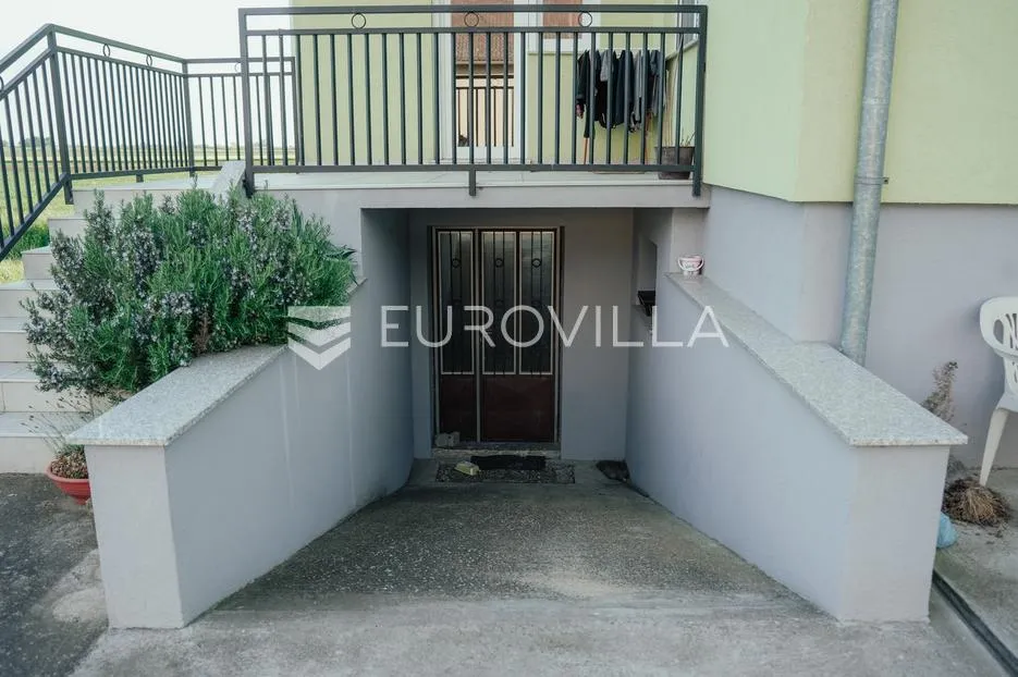 nuštar, prostrana obiteljska kuća 280 m², na zemljištu od 5684 m² - slika 5