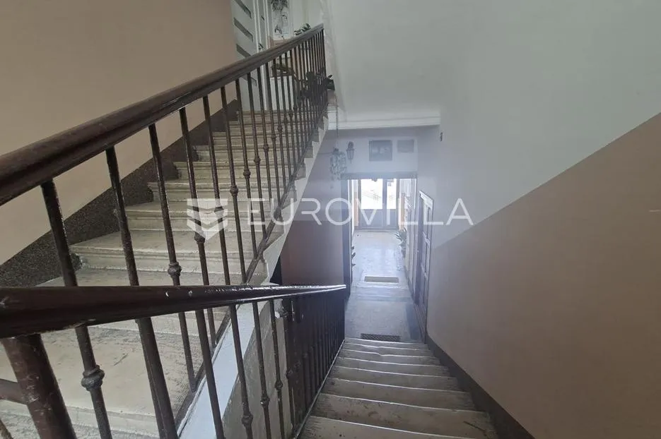 rijeka, banderovo, adaptirean i novonamješten stan 51, 52 m² - slika 10