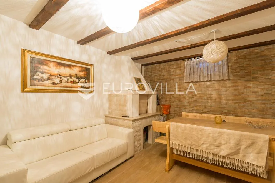 istra, pula prilika za investiciju, apartmanska kuća podijeljena na 3 stambene jedinice - slika 47