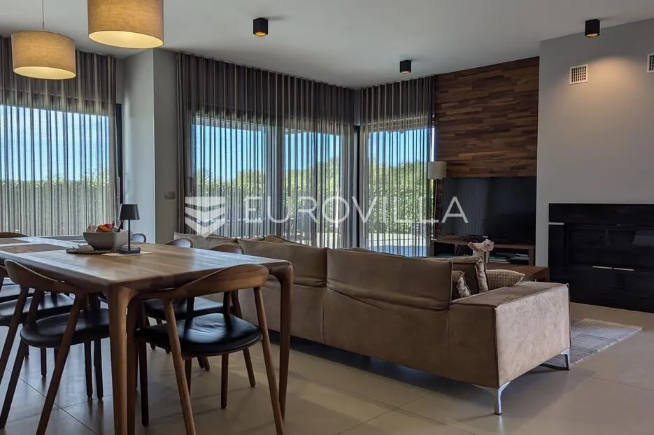 istra, poreč - moderna luksuzna vila udaljena 500 m od mora - slika 31