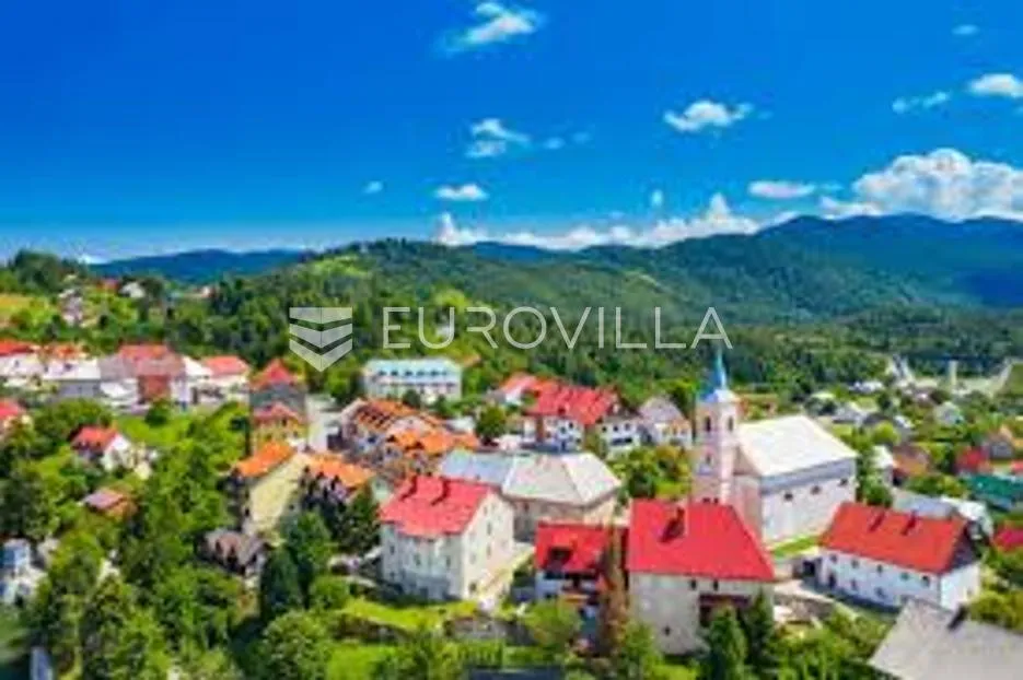 Fužine, Lič, kuća na mirnoj lokaciji