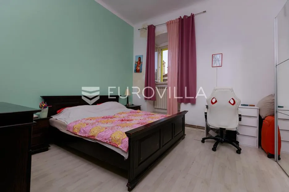 Opatija, Volosko, četverosoban stan 106 m², 70m od mora