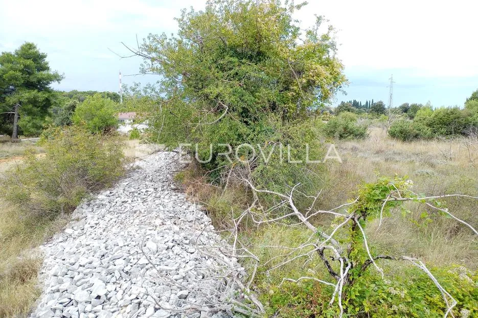 brač, donji humac, zemljište u gospodarskoj zoni - slika 7