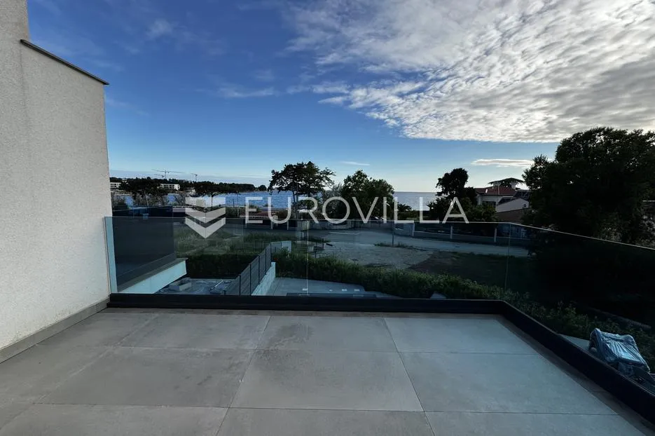 istra, poreč, luksuzna kuća 150m od mora - slika 22