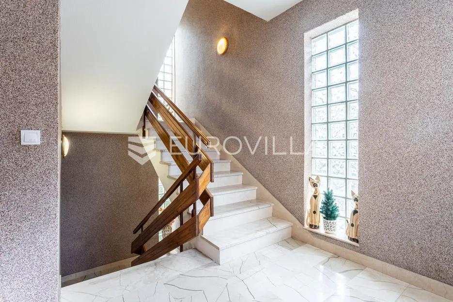 omiš, duće, prostrani dvosoban stan, 109,80 m² - slika 19